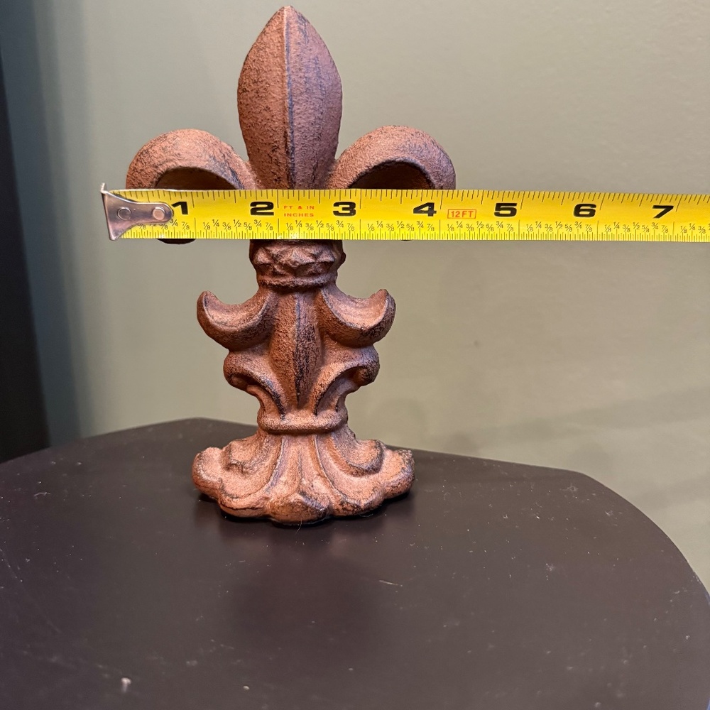 Fleur de Lis Cast Iron Decor or Doorstop - Picture 7 of 14